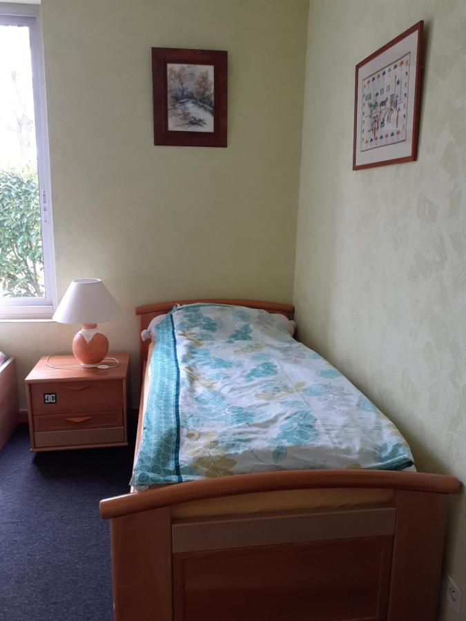 Gite 32 Rue Du Huit Mai Freneuse  Экстерьер фото