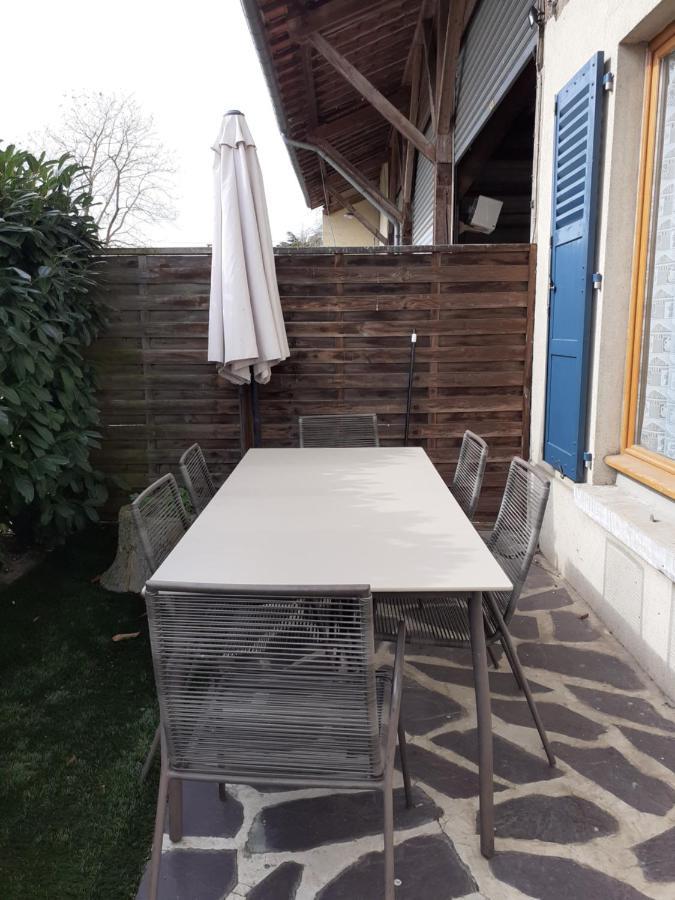 Gite 32 Rue Du Huit Mai Freneuse  Экстерьер фото