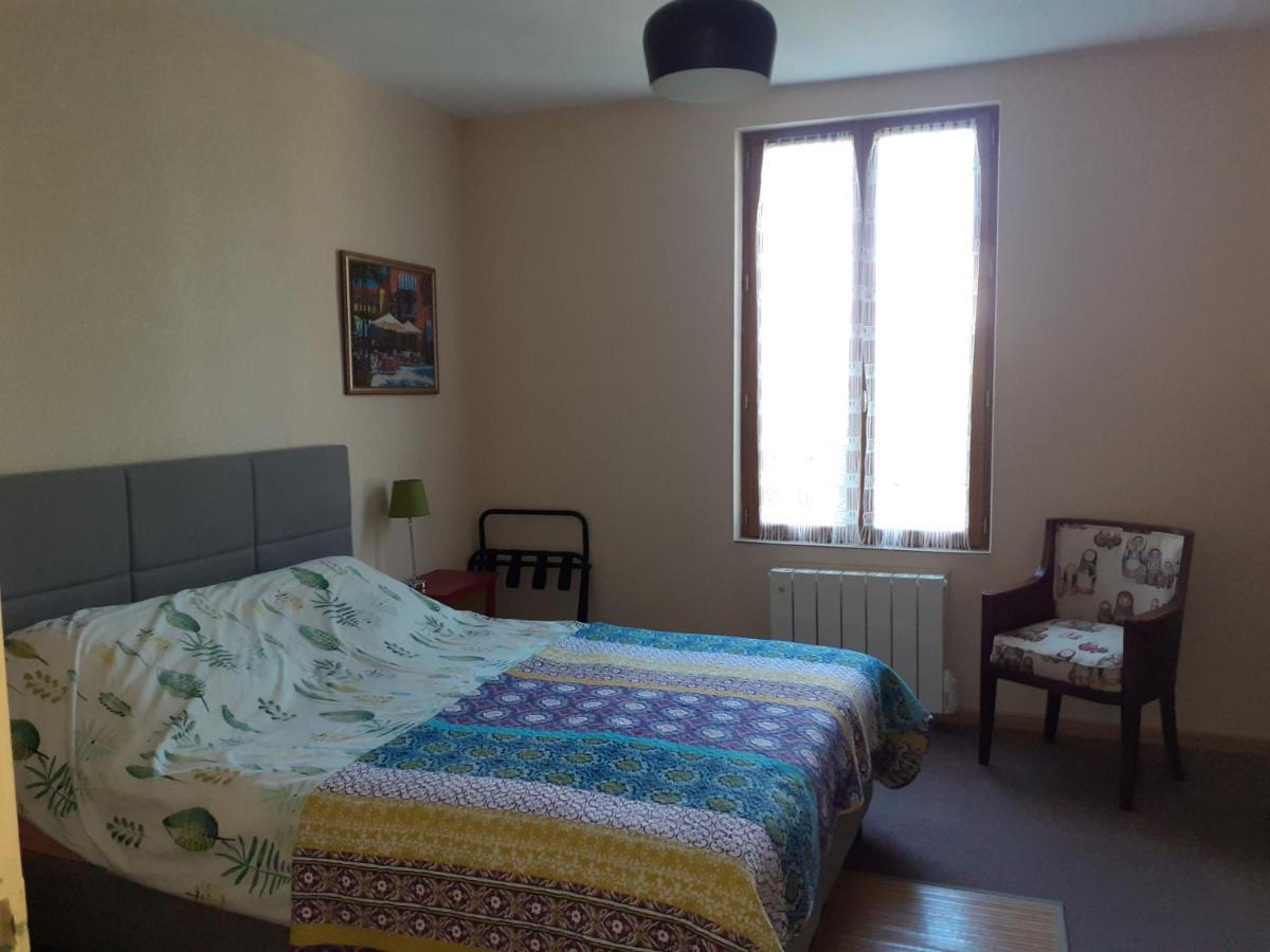 Gite 32 Rue Du Huit Mai Freneuse  Экстерьер фото