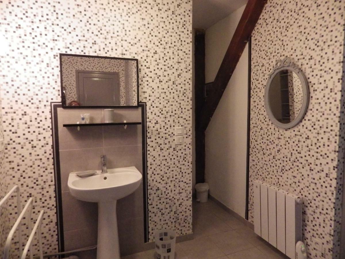 Gite 32 Rue Du Huit Mai Freneuse  Экстерьер фото